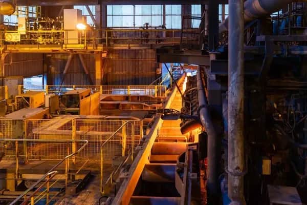 Zerstörungsfreie Reinigung von Industrieanlagen